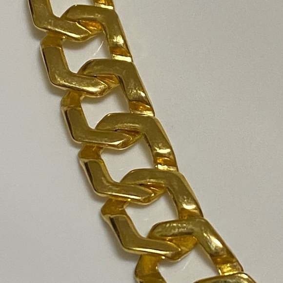 GOLD Tone Hexagon Link Chain Fashion Necklace, Snap Lock Clasp, 18” - Picture 3 of 6